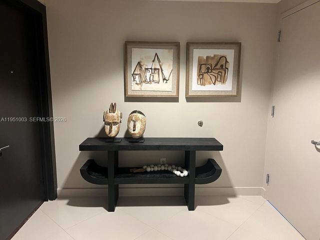 900 Biscayne Blvd 3908, Miami, FL 33132