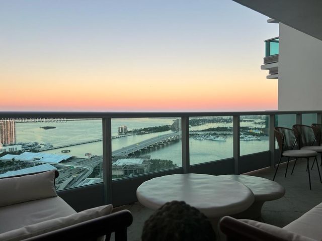 900 Biscayne Blvd 3908, Miami, FL 33132