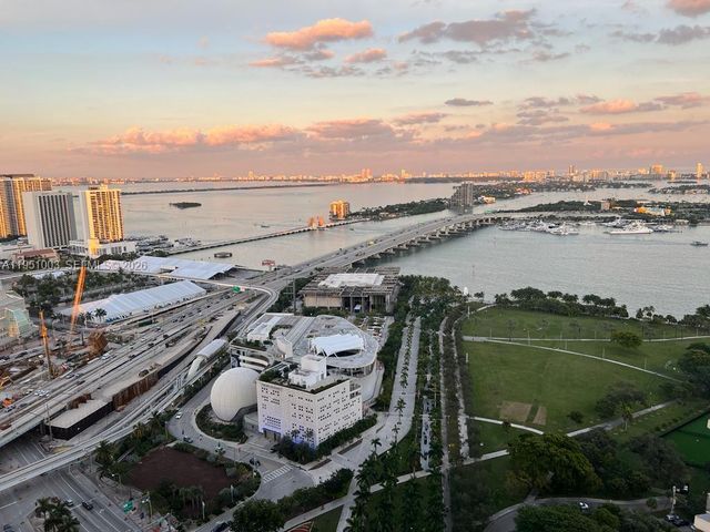 900 Biscayne Blvd 3908, Miami, FL 33132