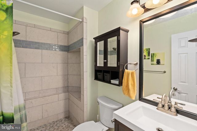 102 BREEZEWOOD DR, Fredericksburg, VA 22407