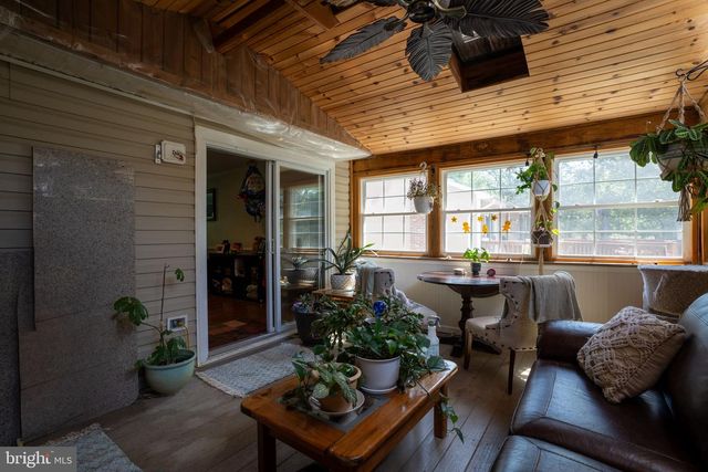 102 BREEZEWOOD DR, Fredericksburg, VA 22407