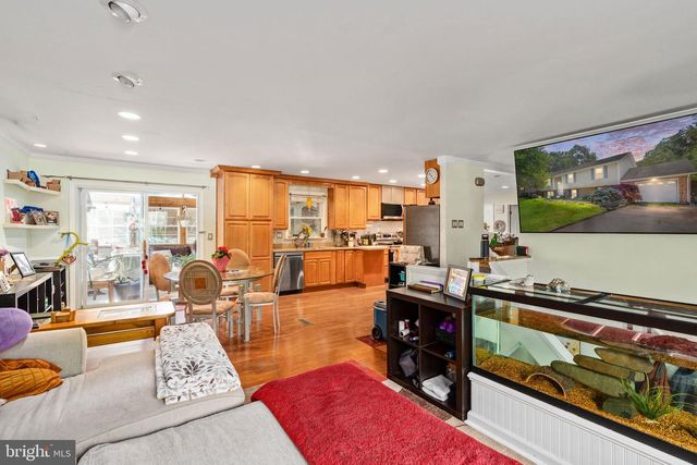 102 BREEZEWOOD DR, Fredericksburg, VA 22407