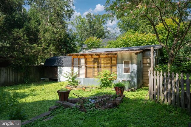 102 BREEZEWOOD DR, Fredericksburg, VA 22407