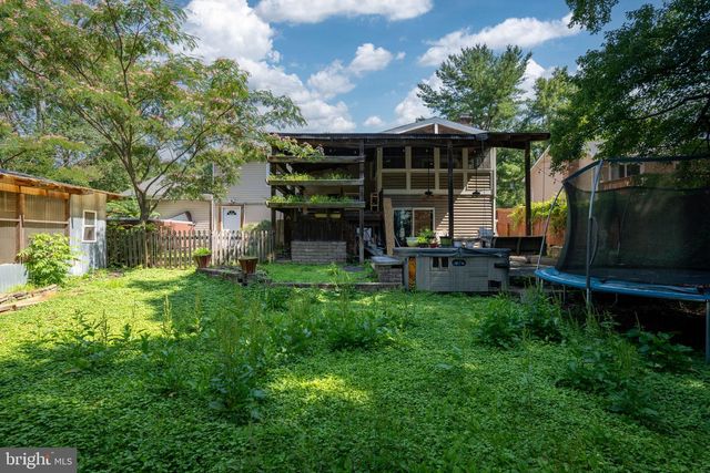 102 BREEZEWOOD DR, Fredericksburg, VA 22407