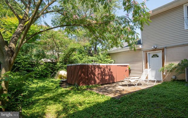 102 BREEZEWOOD DR, Fredericksburg, VA 22407