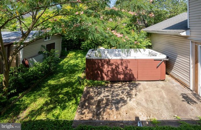 102 BREEZEWOOD DR, Fredericksburg, VA 22407