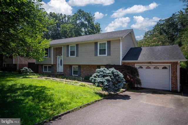 102 BREEZEWOOD DR, Fredericksburg, VA 22407