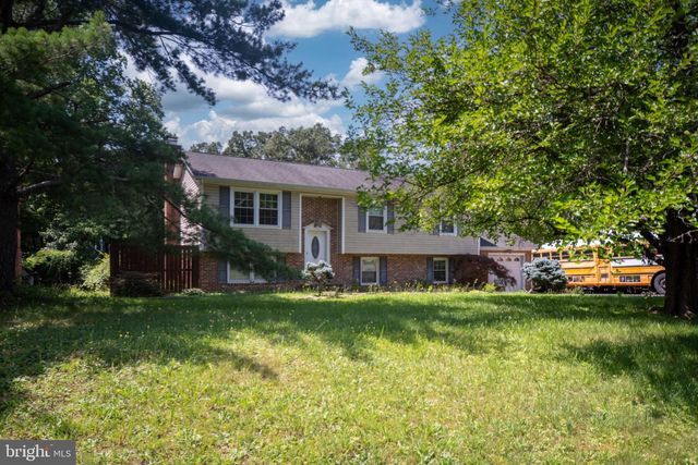 102 BREEZEWOOD DR, Fredericksburg, VA 22407