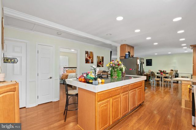 102 BREEZEWOOD DR, Fredericksburg, VA 22407