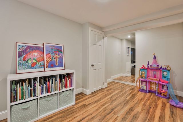 24 Brae Burn Rd, Milton, MA 02186