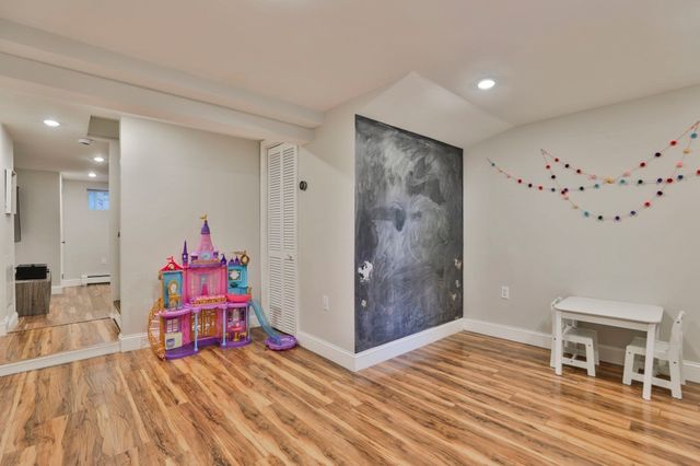 24 Brae Burn Rd, Milton, MA 02186