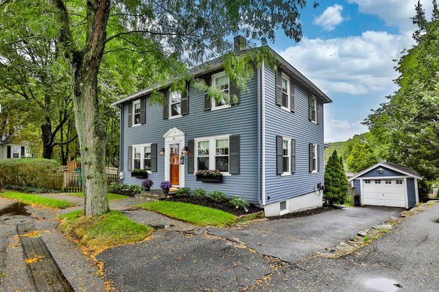 24 Brae Burn Rd, Milton, MA 02186