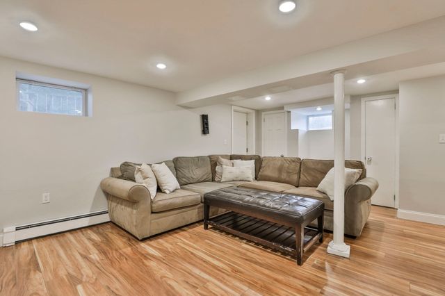 24 Brae Burn Rd, Milton, MA 02186