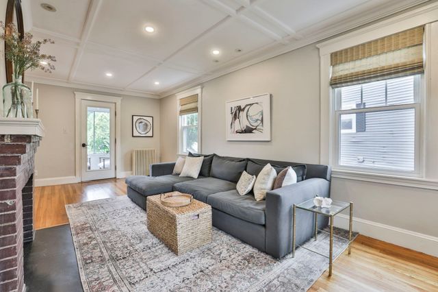 24 Brae Burn Rd, Milton, MA 02186