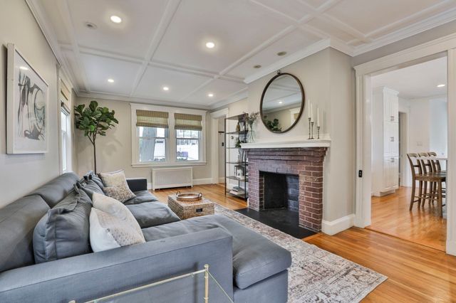 24 Brae Burn Rd, Milton, MA 02186
