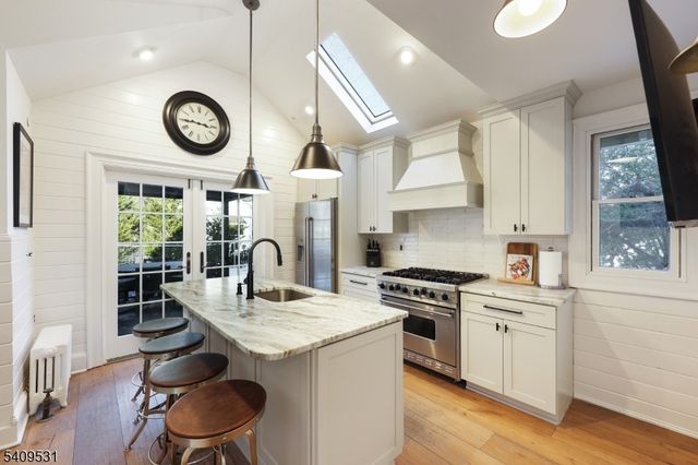 28 Hampton Rd, Cranford Twp., NJ 07016