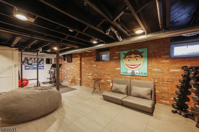 28 Hampton Rd, Cranford Twp., NJ 07016