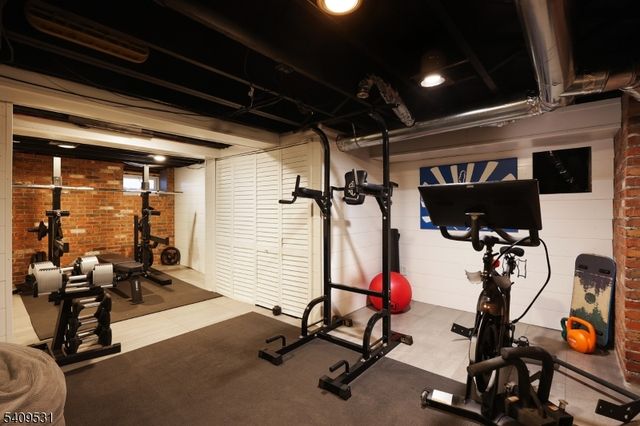 28 Hampton Rd, Cranford Twp., NJ 07016