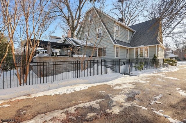 28 Hampton Rd, Cranford Twp., NJ 07016