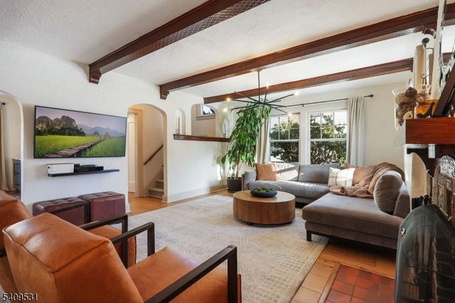 28 Hampton Rd, Cranford Twp., NJ 07016