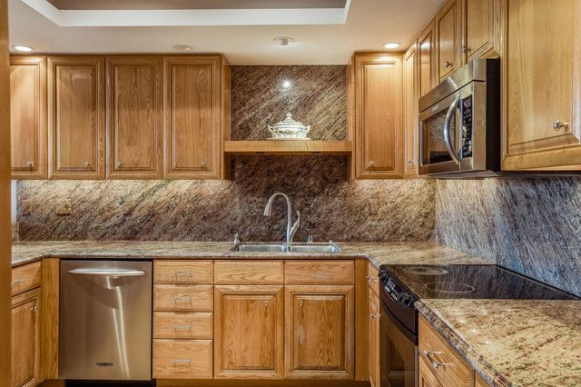 900 Island Drive 304, Rancho Mirage, CA 92270