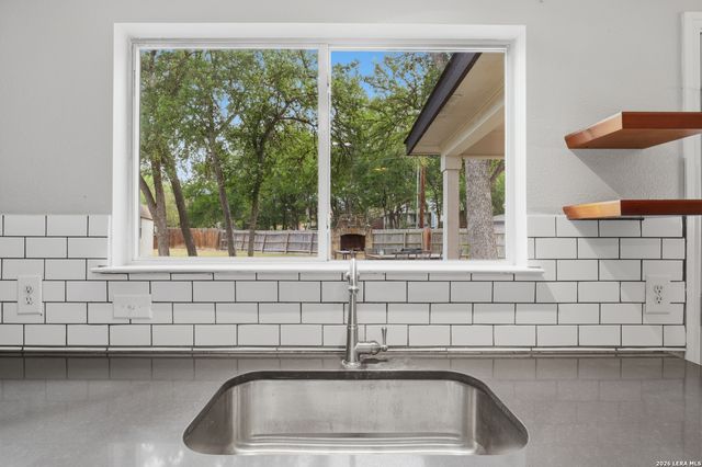 11122 HILLSDALE LOOP, San Antonio, TX 78249