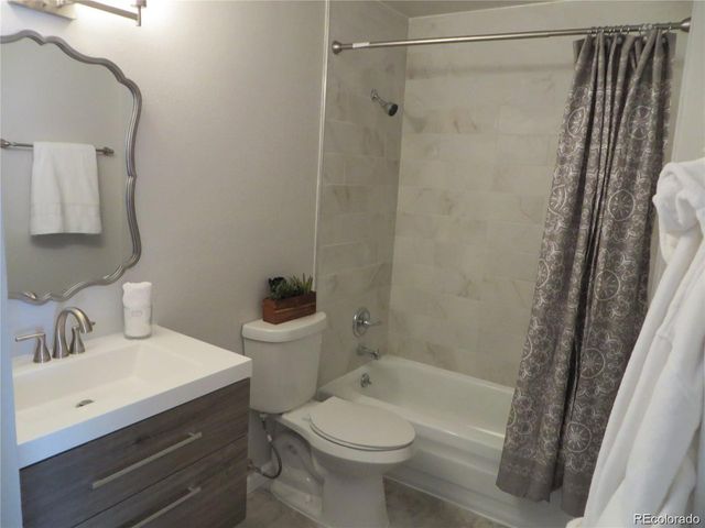 10150 E Virginia Ave 20-20-201, Denver, CO 80247