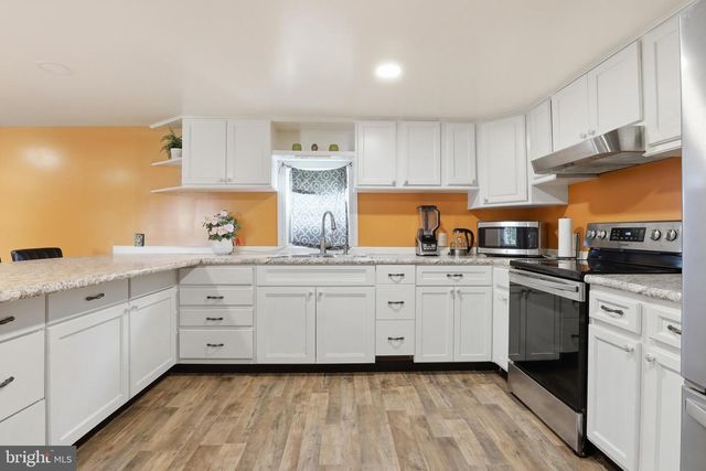 53 SHERILL DR, New Oxford, PA 17350