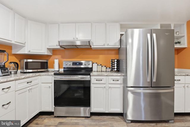 53 SHERILL DR, New Oxford, PA 17350