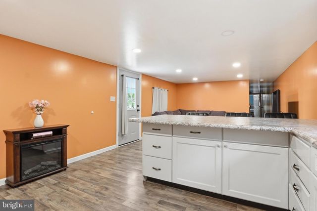 53 SHERILL DR, New Oxford, PA 17350