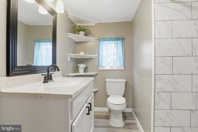 53 SHERILL DR, New Oxford, PA 17350