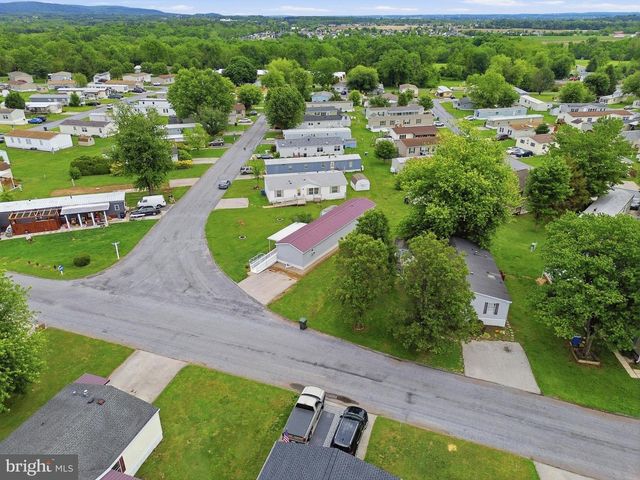53 SHERILL DR, New Oxford, PA 17350