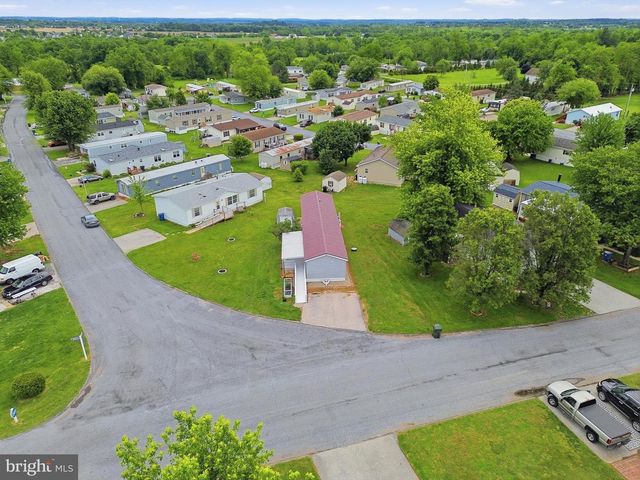 53 SHERILL DR, New Oxford, PA 17350