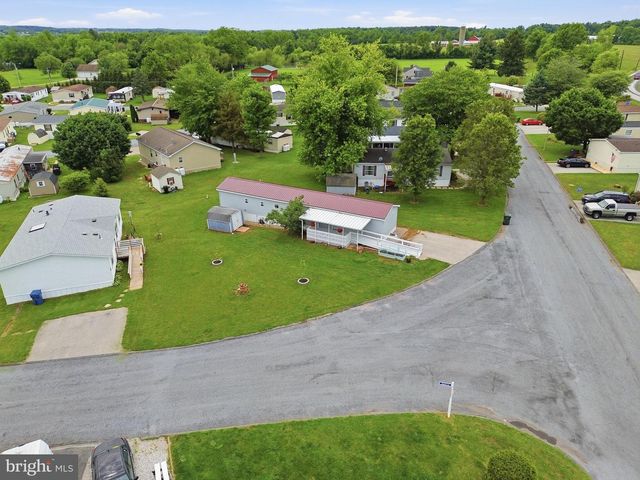 53 SHERILL DR, New Oxford, PA 17350