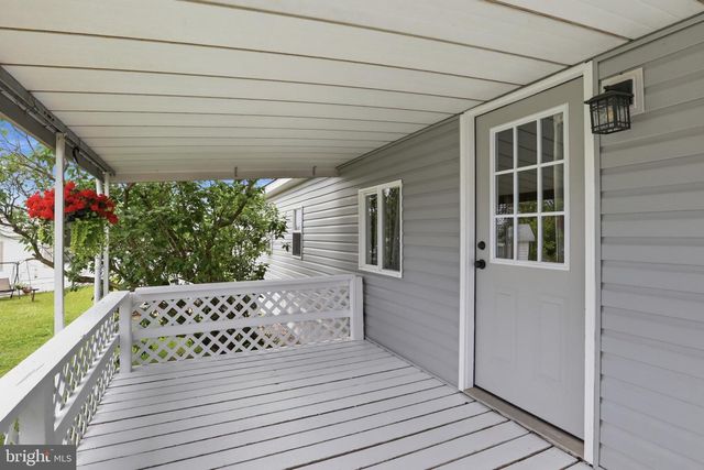 53 SHERILL DR, New Oxford, PA 17350