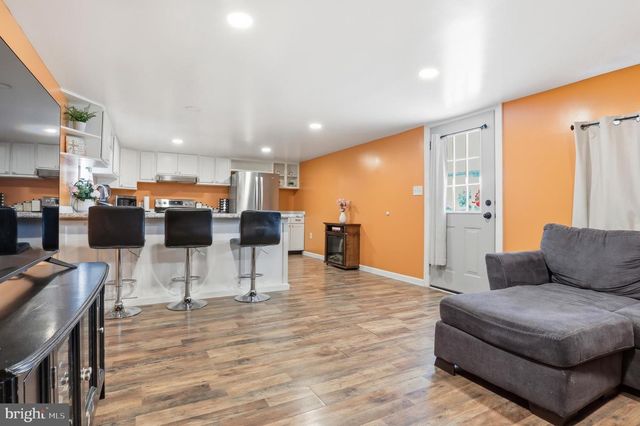 53 SHERILL DR, New Oxford, PA 17350