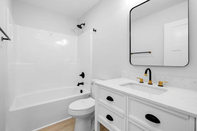 291 Oakmere Ln, Lafayette, TN 37083