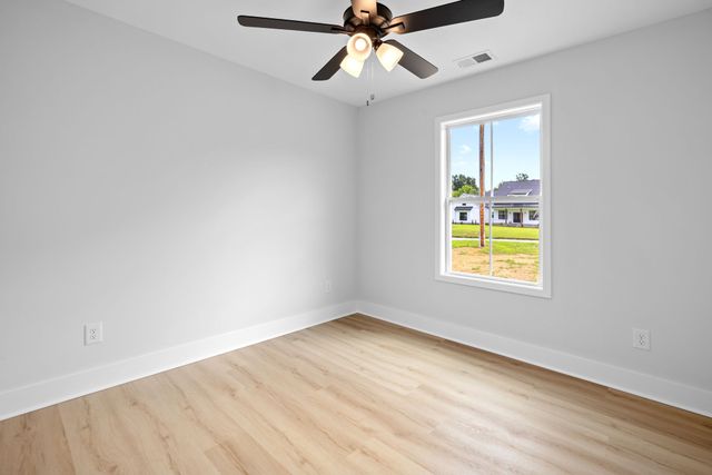 291 Oakmere Ln, Lafayette, TN 37083