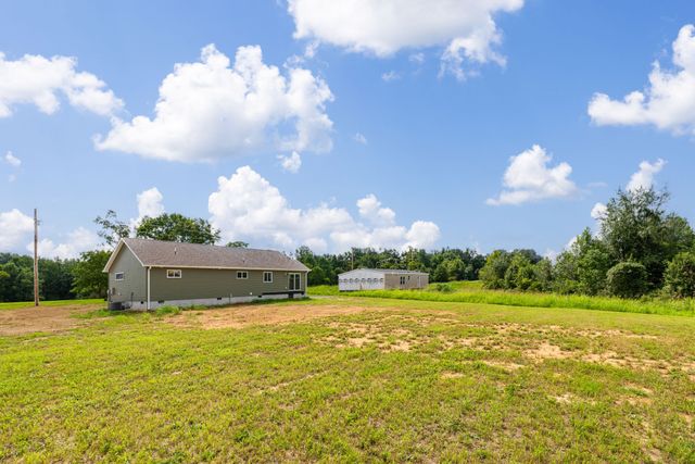 291 Oakmere Ln, Lafayette, TN 37083