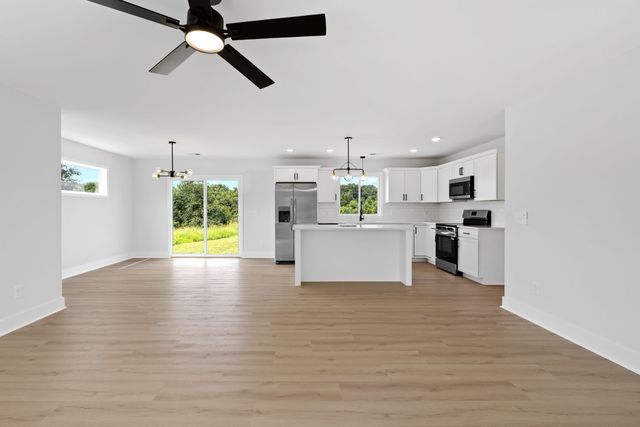 291 Oakmere Ln, Lafayette, TN 37083