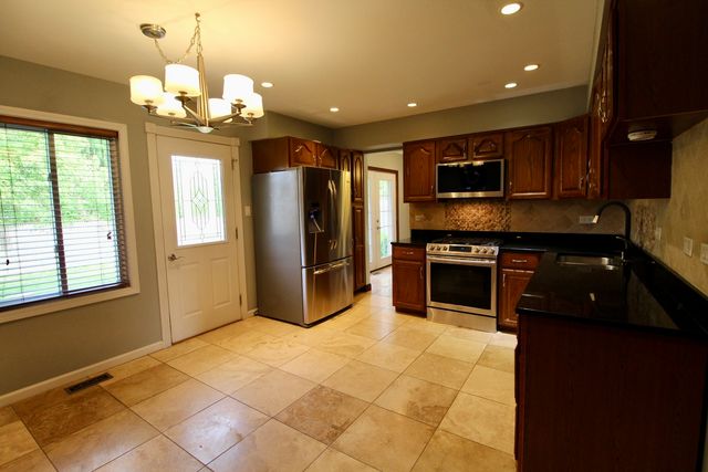 12511 S Mayfield Avenue, Alsip, IL 60803