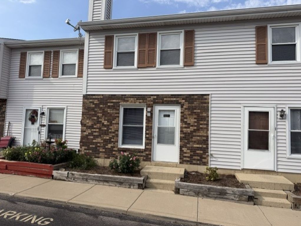 1235 Marywood Court, Aurora, IL 60505
