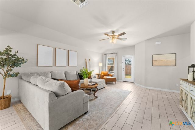 5879 Copano Loop, Belton, TX 76513