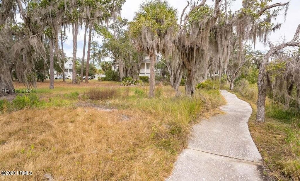 Image 28 of property listing at 85 Petigru Dr, Beaufort, SC 29902