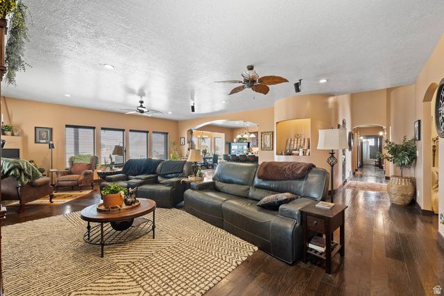 975 E 715 S, Genola, UT 84655