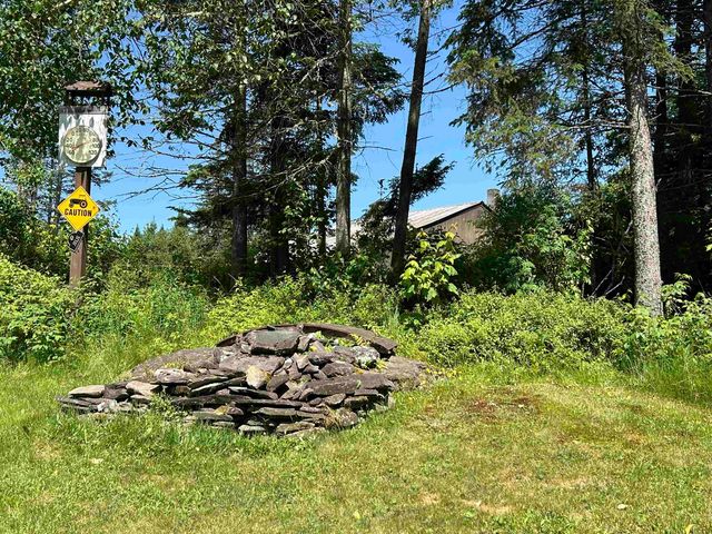 26 Dalton Road, Pittsburg, NH 03592