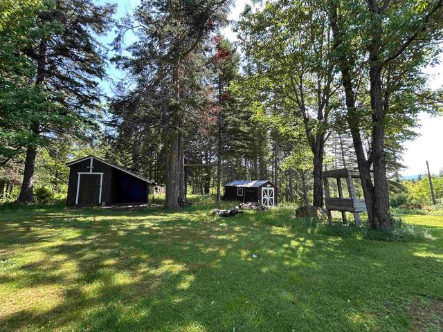 26 Dalton Road, Pittsburg, NH 03592