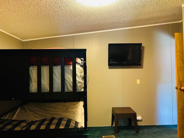 26 Dalton Road, Pittsburg, NH 03592