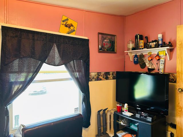 26 Dalton Road, Pittsburg, NH 03592