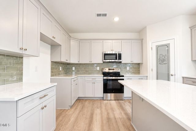 3608 Steeplegate Court 18, Burlington, NC 27215